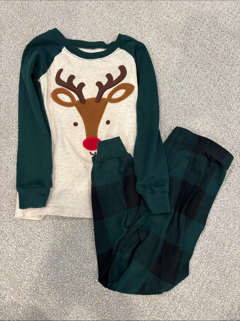 The Children's Place Green and Cream Reindeer Holiday Pajama Set